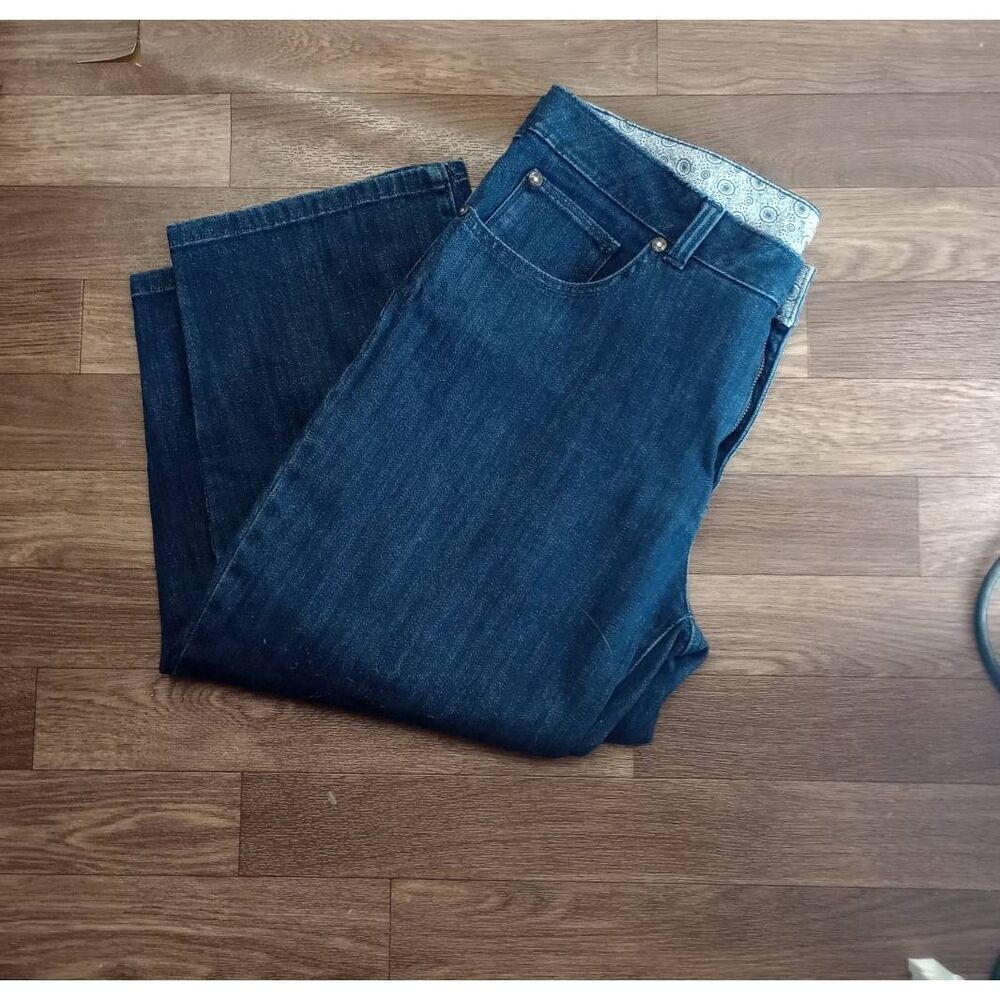 IZOD dark wash, mid-high rise Capri - cropped jeans size 12